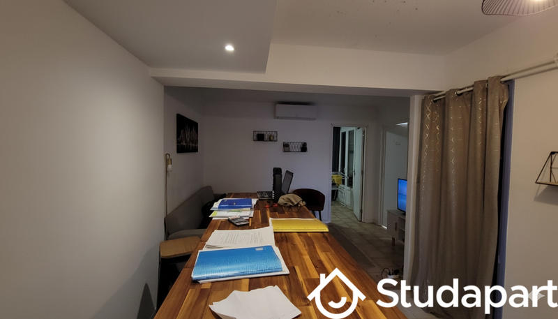 Chambre - 12 m² - 1 pièce