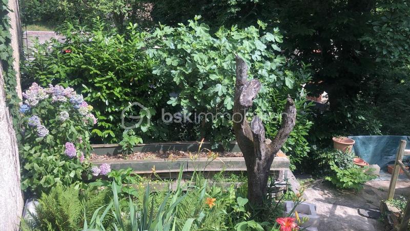 Maison - 304 m² - 11 pièces