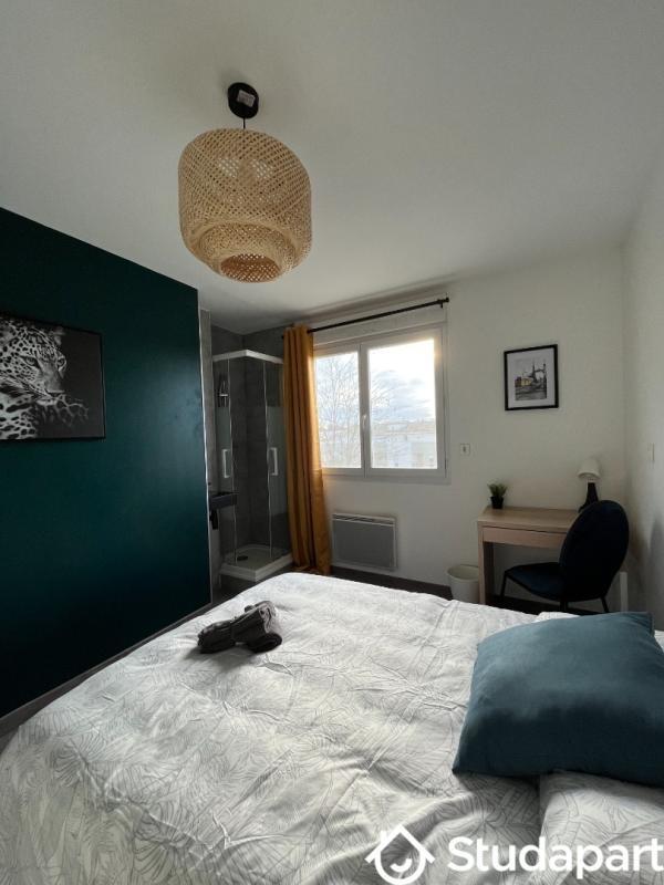 Chambre - 10 m² - 1 pièce