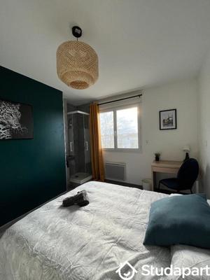 Chambre - 10 m² - 1 pièce