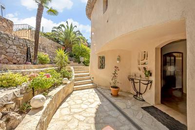 Maison - 283 m² - 6 pièces