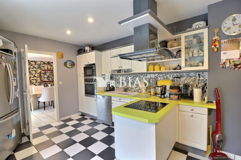 Maison - 152 m² - 6 pièces