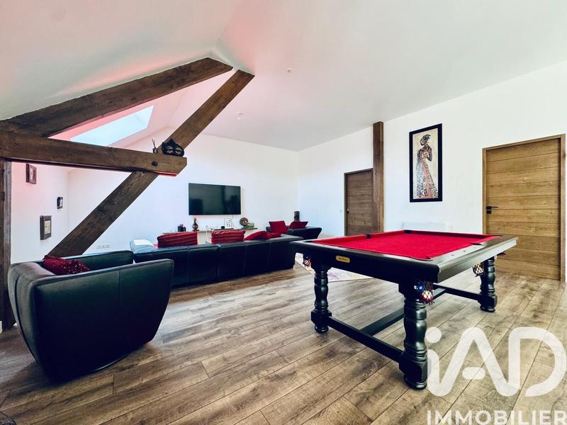 Maison de village - 242 m² - 7 pièces