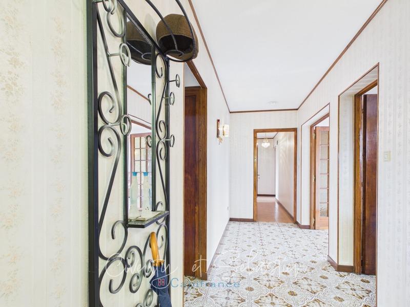 Maison - 161 m² - 8 pièces