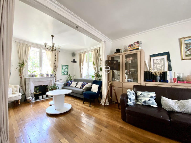 Maison - 200 m² - 8 pièces