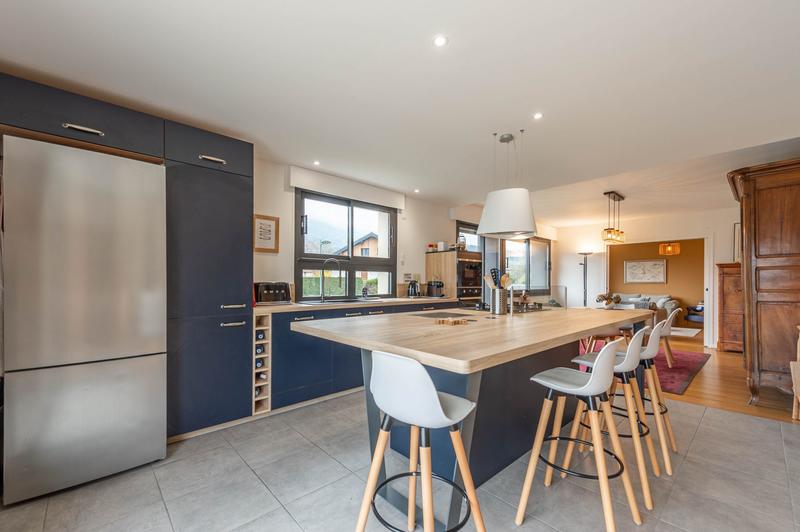 Appartement - 95 m² - 3 pièces