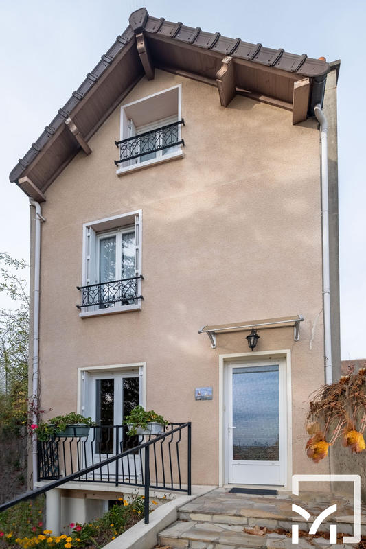 Maison - 98 m² - 6 pièces