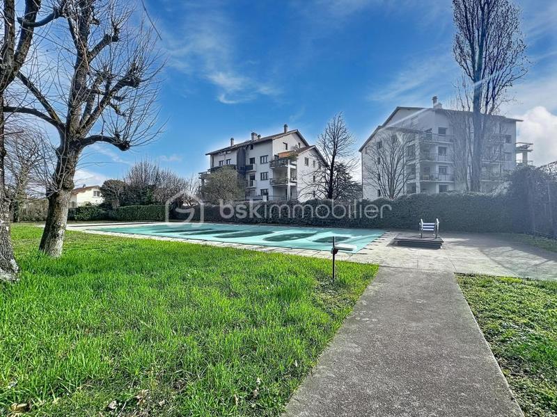 Appartement - 128 m² - 5 pièces