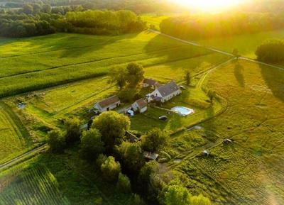 Maison - 220 m² - 5 pièces