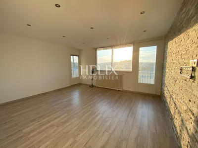 Appartement - 75 m² - 4 pièces