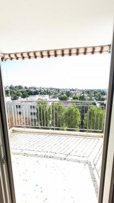 Appartement - 82 m² - 3 pièces