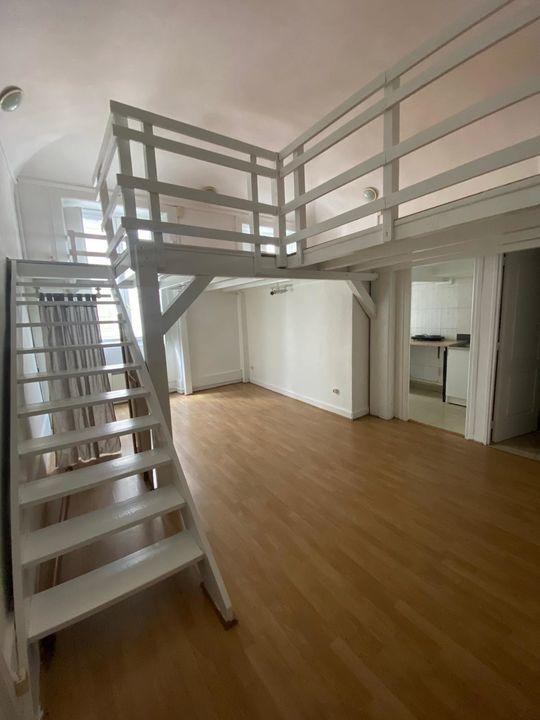 Studio - 47 m² - 2 pièces