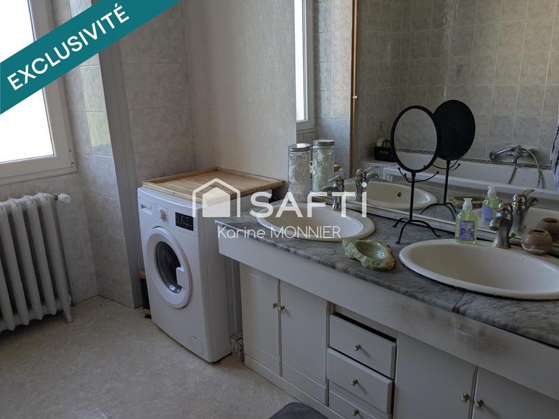 Maison - 330 m² - 12 pièces