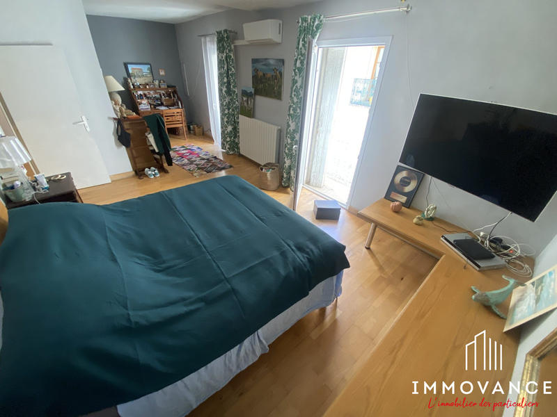 Maison - 244 m² - 7 pièces