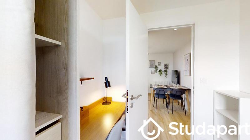 Chambre - 10 m² - 1 pièce