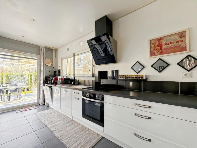 Maison - 143 m² - 5 pièces