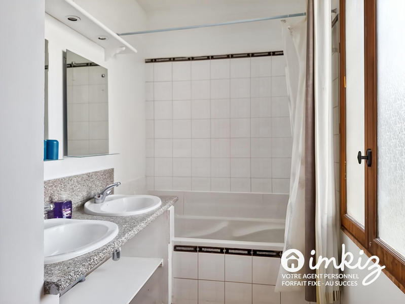 Maison - 193 m² - 8 pièces