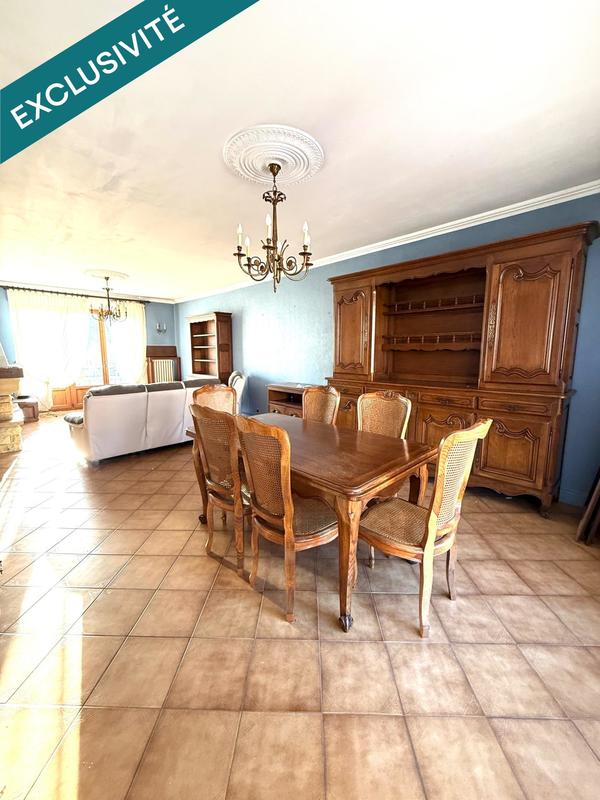 Maison - 240 m² - 8 pièces