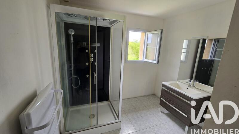 Maison - 209 m² - 6 pièces