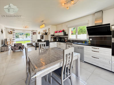 Villa - 145 m² - 6 pièces