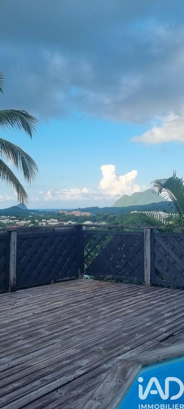 Maison - 94 m² - 5 pièces