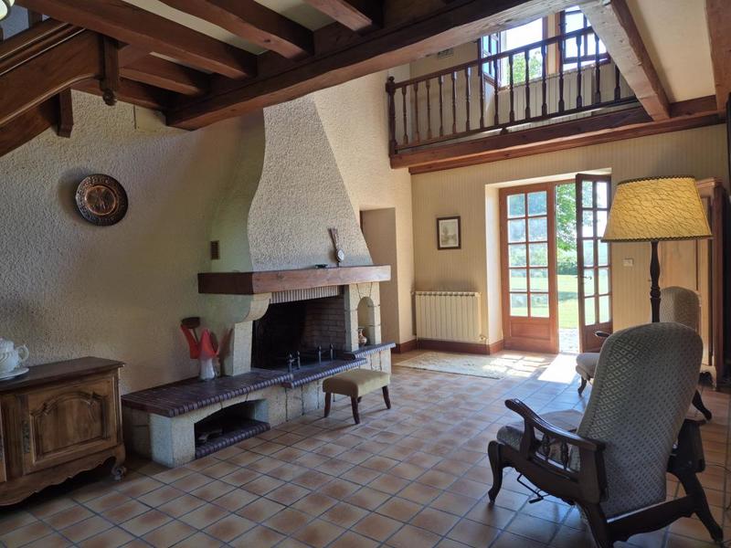 Maison en pierre - 197 m² - 8 pièces