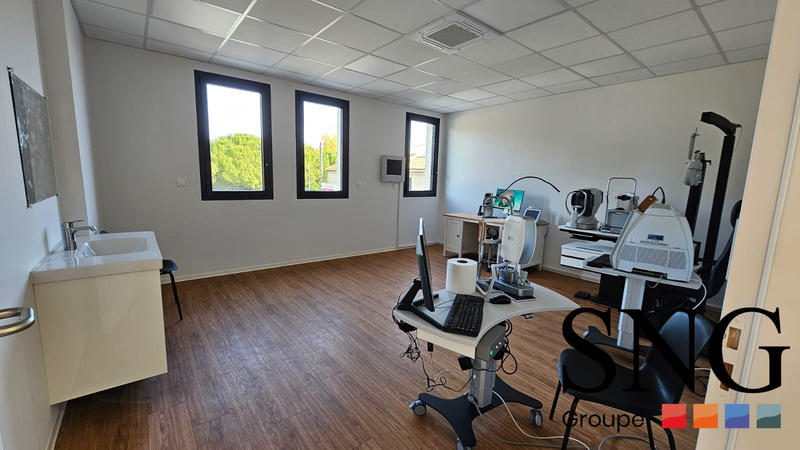 Local d'activités - 148 m²