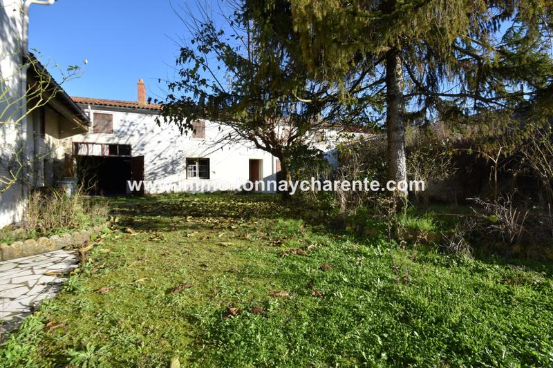 Maison - 600 m² - 11 pièces