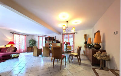 Maison - 123 m² - 5 pièces