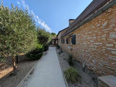 Maison - 182 m² - 7 pièces