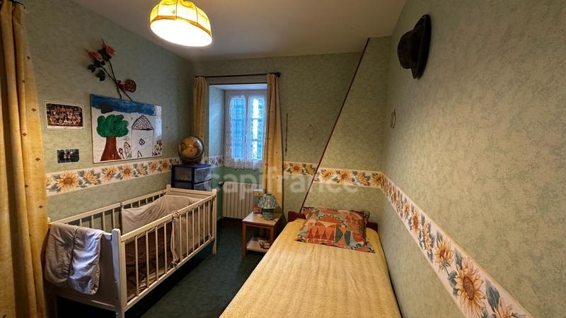 Maison - 313 m² - 10 pièces