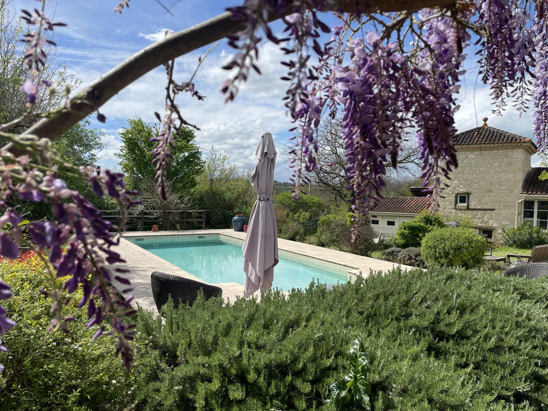 Maison - 414 m² - 15 pièces