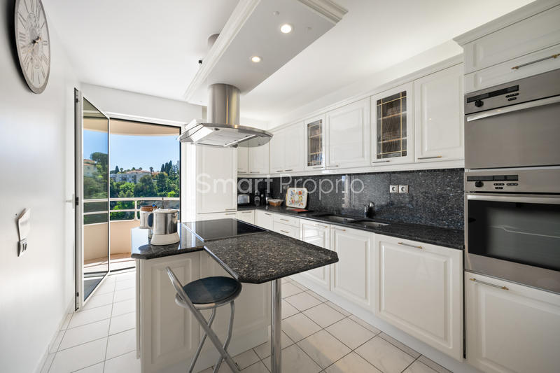 Appartement - 133 m² - 5 pièces