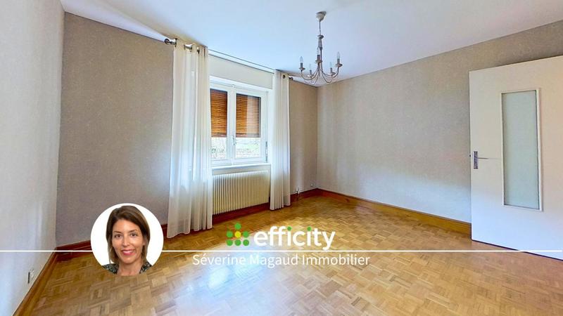 Maison - 232 m² - 6 pièces