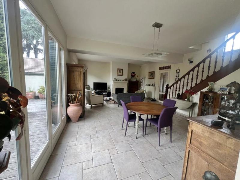 Maison de maîtres - 141 m² - 6 pièces