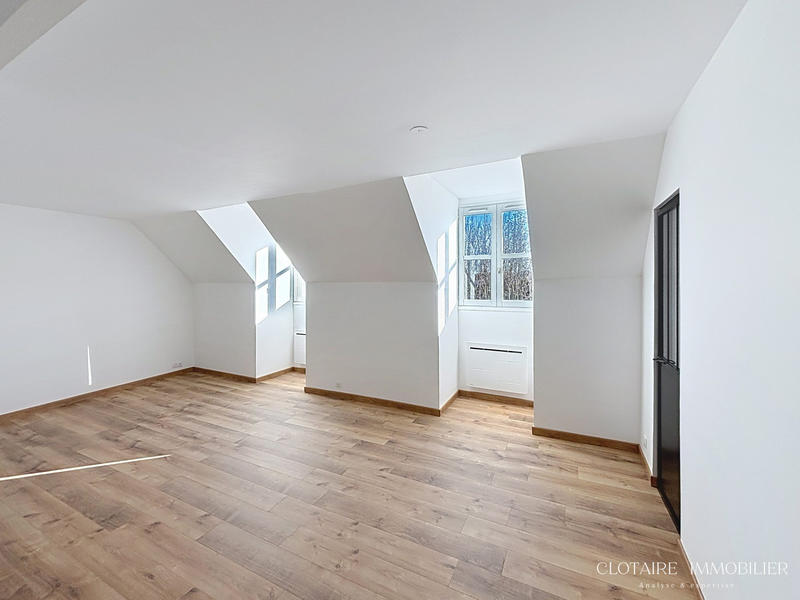 Appartement - 96 m² - 5 pièces