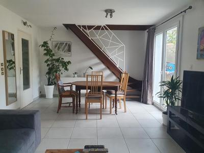Maison - 76 m² - 4 pièces