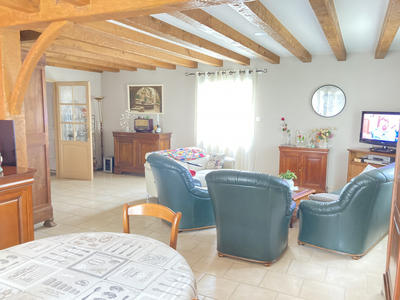 Maison - 163 m² - 8 pièces