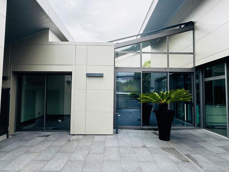 Maison - 203 m² - 8 pièces