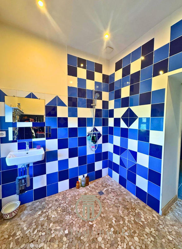 Maison - 152 m² - 7 pièces