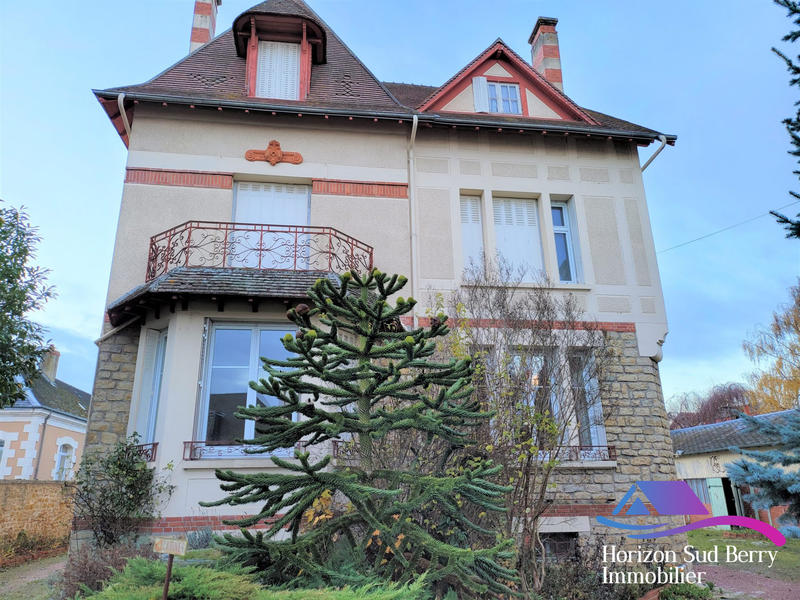 Maison - 176 m² - 10 pièces