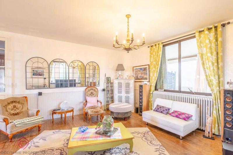 Propriété - 425 m² - 14 pièces