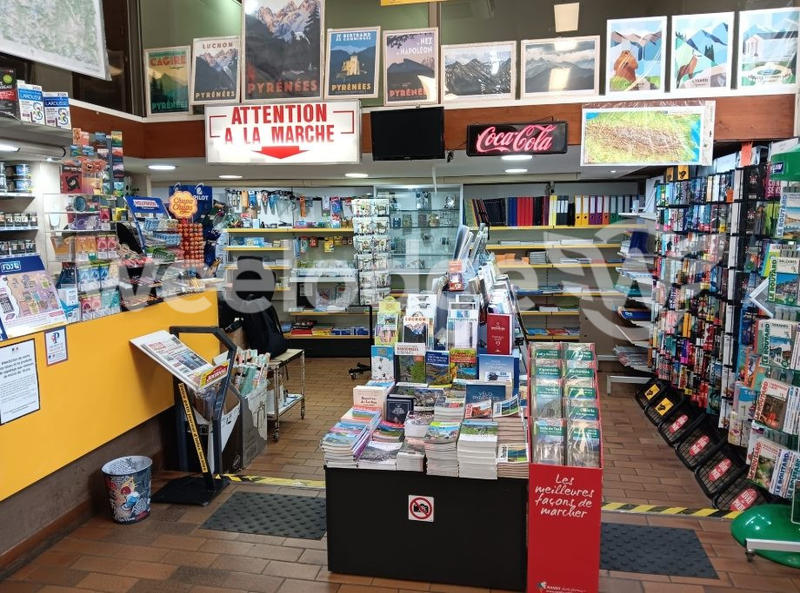 Local commercial - 201 m² - 1 pièce