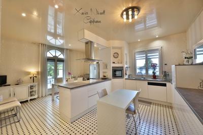 Maison - 238 m² - 6 pièces