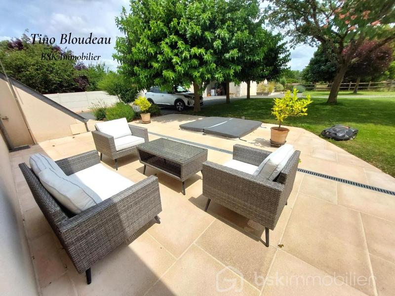 Maison - 180 m² - 8 pièces