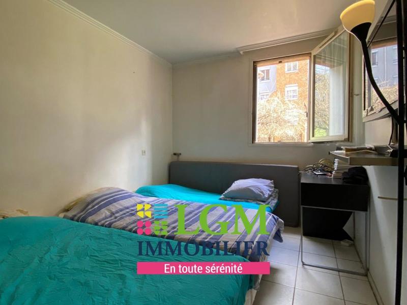 Appartement - 93 m² - 5 pièces