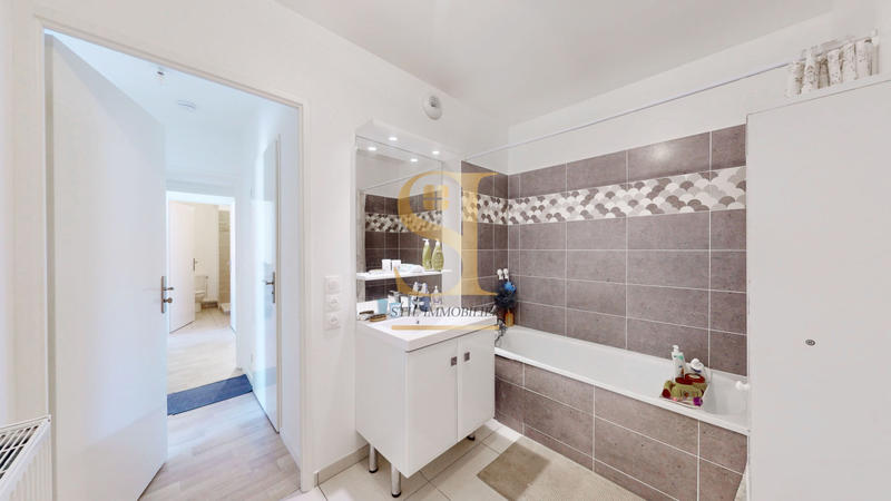 Appartement - 79 m² - 4 pièces