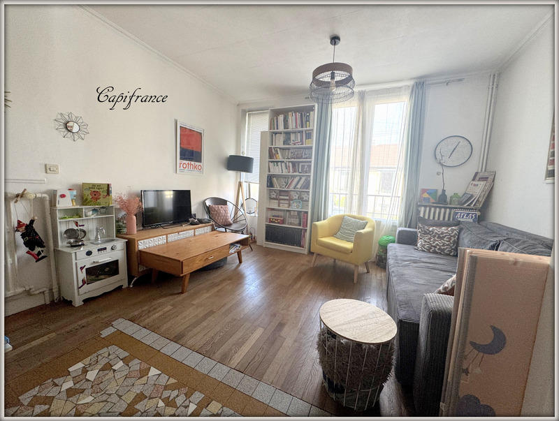 Maison - 99 m² - 5 pièces