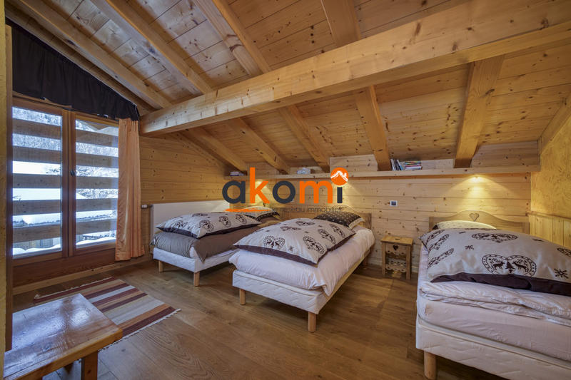 Châlet - 387 m² - 14 pièces