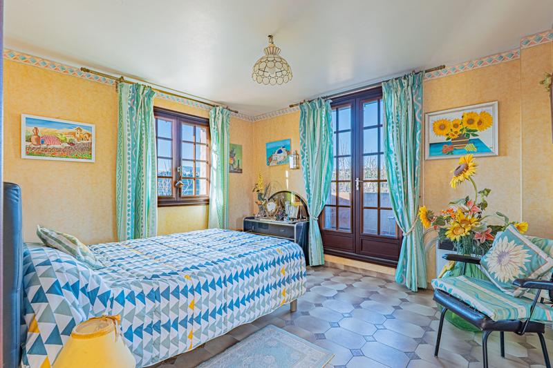 Maison - 141 m² - 5 pièces